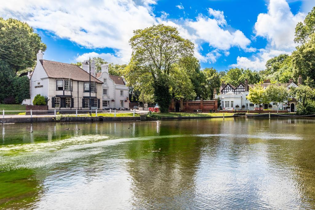 Greyhound Hotel Carshalton Zewnętrze zdjęcie